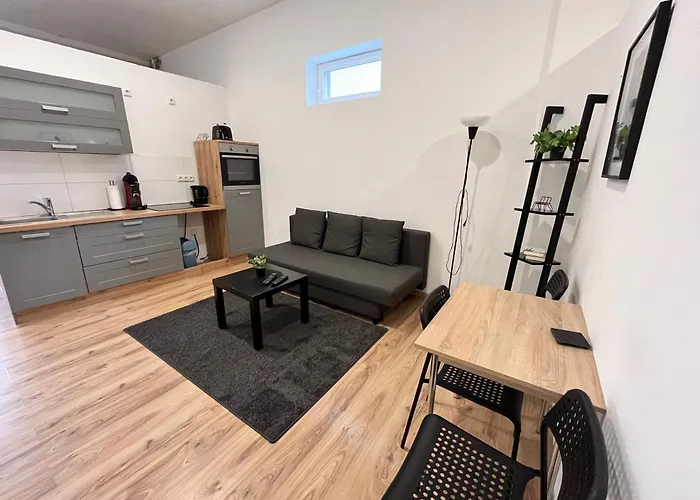 Apartment Central 10A 40Qm Wi-Fi Free Parking Calm Back House
