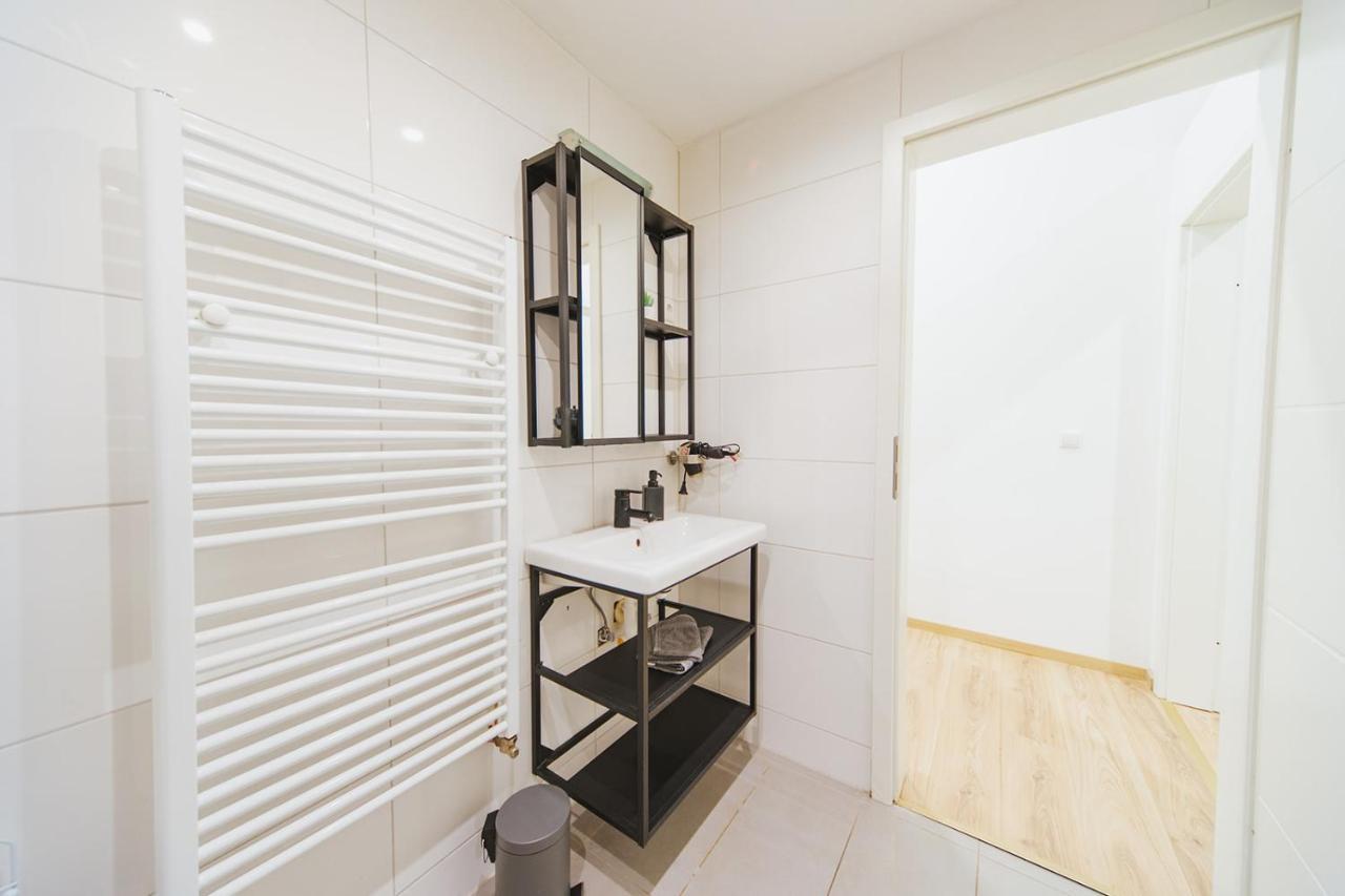 10a 40qm Wi-fi Free Parking Calm Back House Apartment Dortmund